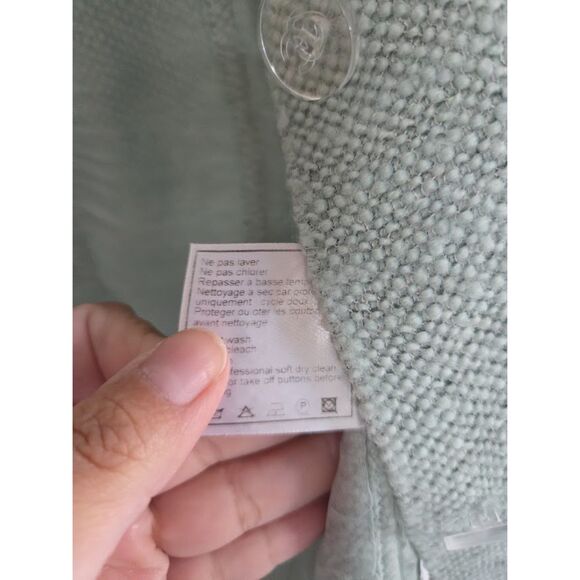 Chanel Light Green Virgin Wool/Silk Made in France Tweed Blazer Jacket size EU40 - Picture 9 of 9
